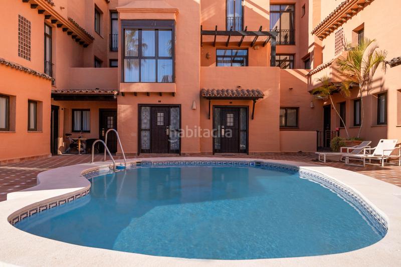 Foto 5568a38a-2046-4a2c-8f35-c8c3bc5e64c6. Apartamento 2 apartamentos en complejo junto a la playa en paraiso barronal en Estepona