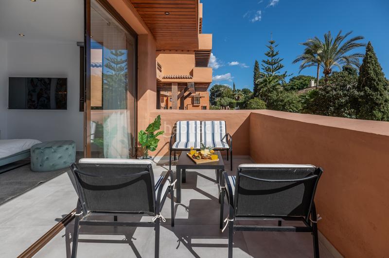 Foto c703dd76-7e79-4e5b-8d58-dcdeb58249df. Apartamento 2 apartamentos en complejo junto a la playa en paraiso barronal en Estepona