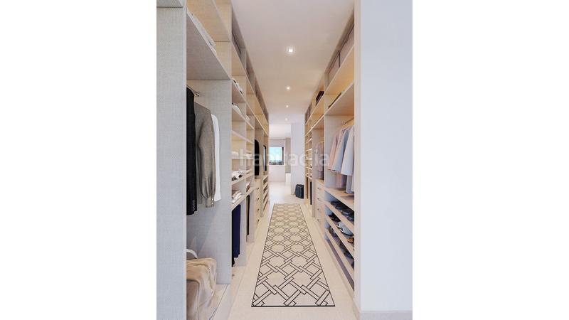 Foto 1e922f43-637e-4233-ab35-24fad8c69e0f. House with parking pool in Estepona golf Estepona