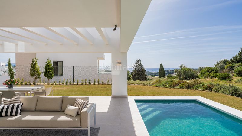 Foto 22ad8201-1a62-48e5-b97e-62455e315e33. Casa amb aparcament piscina a Estepona golf Estepona