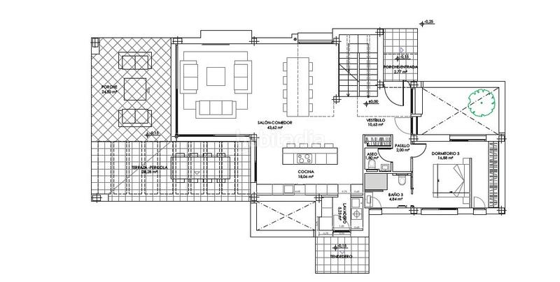 Foto 55b4501e-5804-4d4e-ad6e-1ad8c0b54a2d. House with parking pool in Estepona golf Estepona