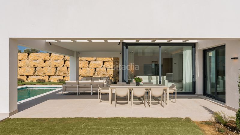 Foto e581cb50-4231-4d79-b6ce-829a17781042. Casa amb aparcament piscina a Estepona golf Estepona
