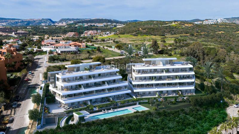 Foto 07af2824-4479-473b-927d-5f0bf5d33848. Planta baja apartamento en planta baja con jardín y sótano en obra nueva en Estepona
