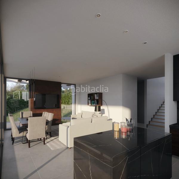 Foto 685ee1dd-ee58-4342-8d06-54df7451bd14. Casa villa de lujo sobre plano entragada llave en mano Buenas Noches, en Estepona