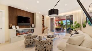 Rez-de-chaussée à Guadalmansa. Apartamento en planta baja con jardín frente a la playa