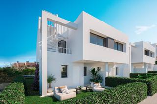 Casa adossada a Chullera. Adosado de 3 habitaciones con vistas al mar y solarium