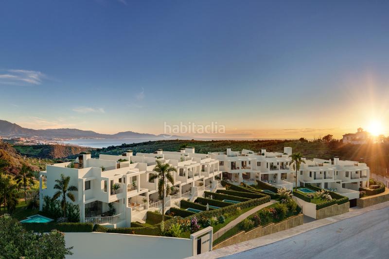 Foto 4c163ec8-1923-4a2d-acad-5d7fa657150f. Casa adosada adosado llave en mano con solárium y vistas al mar en Manilva