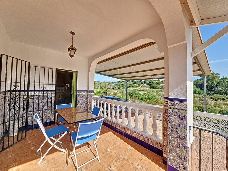 Foto 0497e089-615b-4af2-8949-916a5d9036f1. Casa encantadora casa con grande finca en el padron, este en Estepona