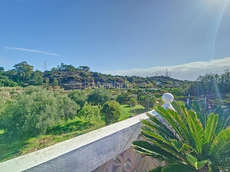 Foto 111faaef-4d70-40ff-aad3-c75aeb149b78. Casa encantadora casa con grande finca en el padron, este en Estepona