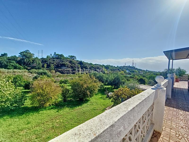 Foto d411345a-57ed-41e0-8f07-917261f0d74e. Casa encantadora casa con grande finca en el padron, este en Estepona