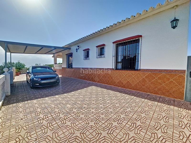 Foto d7196a3e-a7f6-43cf-8902-809a271ace27. Casa encantadora casa con grande finca en el padron, este en Estepona
