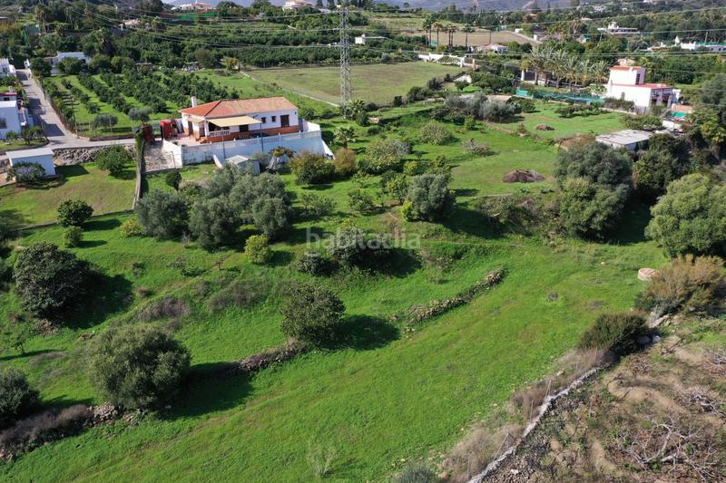 Foto d819cb86-b223-48f6-861b-3d522f3556ab. Casa encantadora casa con grande finca en el padron, este en Estepona