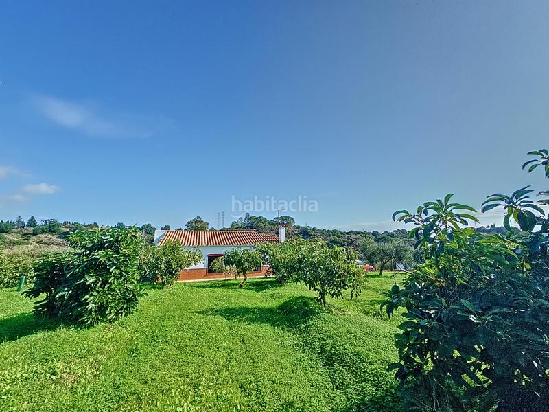Foto dd437ee6-6cad-4457-894f-ff224c25508a. Casa encantadora casa con grande finca en el padron, este en Estepona