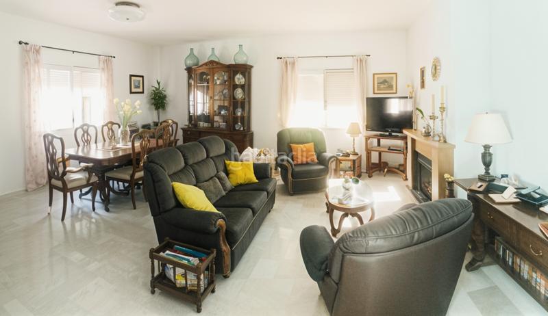 Foto 3855d360-0bbd-43b6-9182-7bd3c4ffe8c7. Masía finca con casa de campo, piscina y casita mobil en la cala, en Estepona