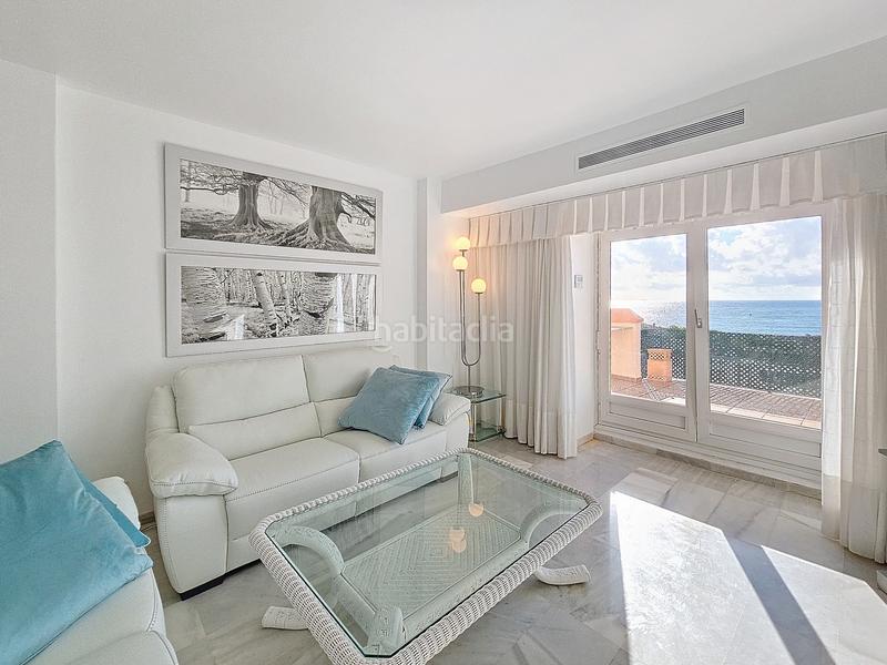 Foto b5bf7de1-db6c-4cb9-90e4-61158913d78f. Casa adossada amb aparcament piscina a puerto de Estepona Estepona