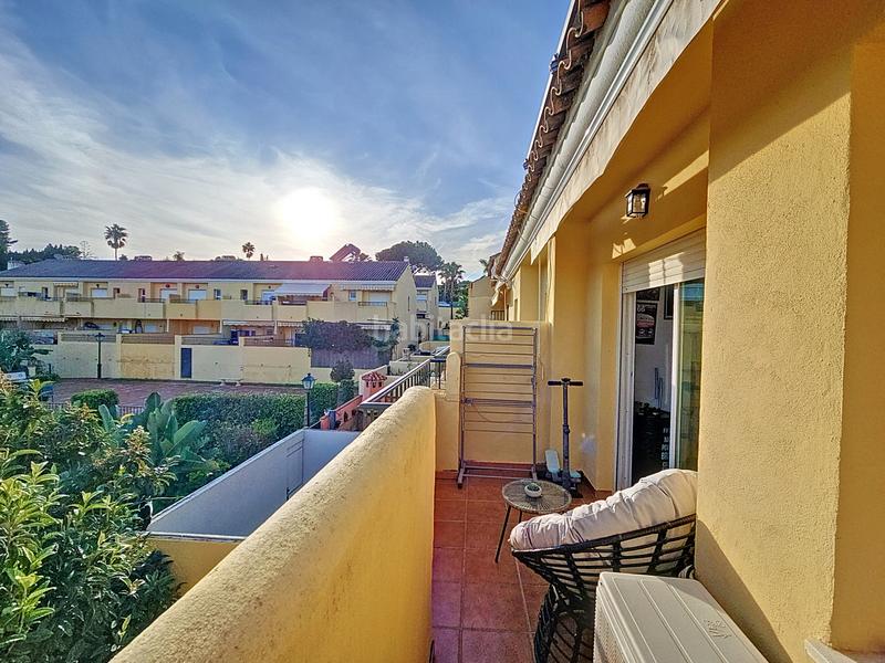 Foto f4feb789-c6c4-4916-b89b-2f3cfbfd0e6f. Casa adosada adosada de 3 dormitorios con terraza y acceso directo a la piscina el padron, en Estepona