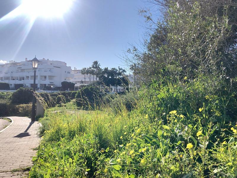 Foto 75e0e886-8e9f-496d-9ed9-b7e3f9d35da3. Terreny residencial a La Concha - Resina Golf Estepona