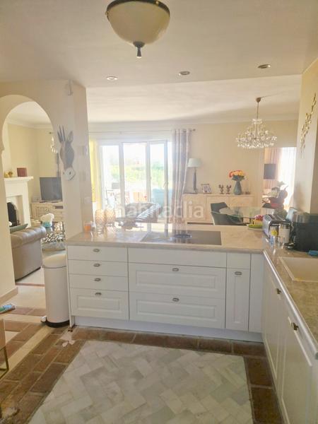 Foto 51ef24c2-377a-440d-87ba-4409f1e8d553. Planta baja apartamento en planta baja con vistas al mar y acceso directo a la playa la perla de la bahía, en Casares