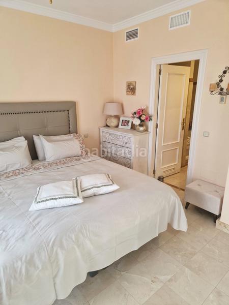 Foto 570a40c3-14cf-4f91-bde2-0939ce5ad87f. Planta baja apartamento en planta baja con vistas al mar y acceso directo a la playa la perla de la bahía, en Casares