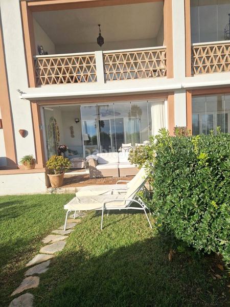 Foto 77f28be7-effe-4380-b102-8d24758e8630. Planta baja apartamento en planta baja con vistas al mar y acceso directo a la playa la perla de la bahía, en Casares