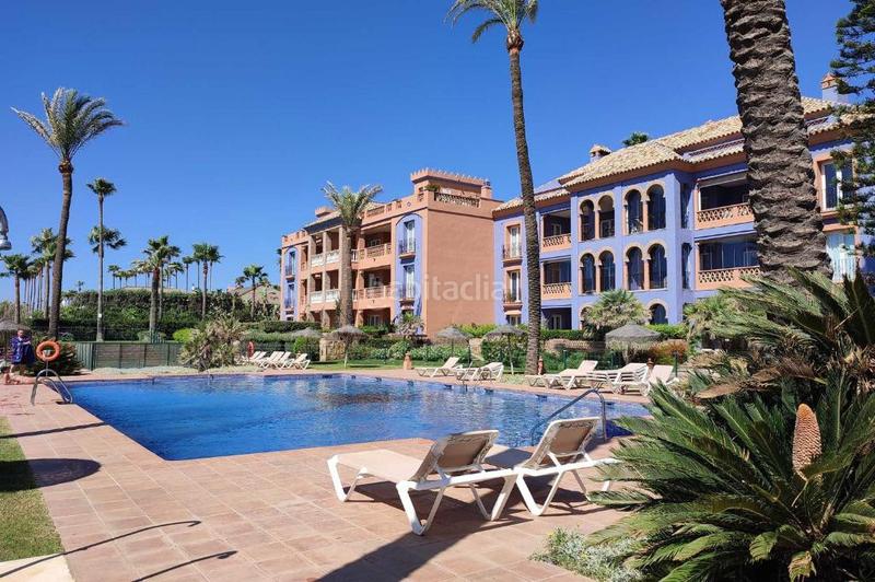 Foto 9a253c5f-9259-496c-9dad-ca8561e91b74. Planta baja apartamento en planta baja con vistas al mar y acceso directo a la playa la perla de la bahía, en Casares