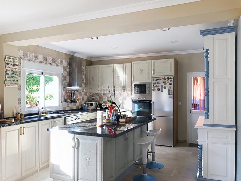 Foto 52c1691d-eeca-4ff8-9aa2-70932cb2bed0. Casa con parcheggio piscina in Guadalobón Estepona