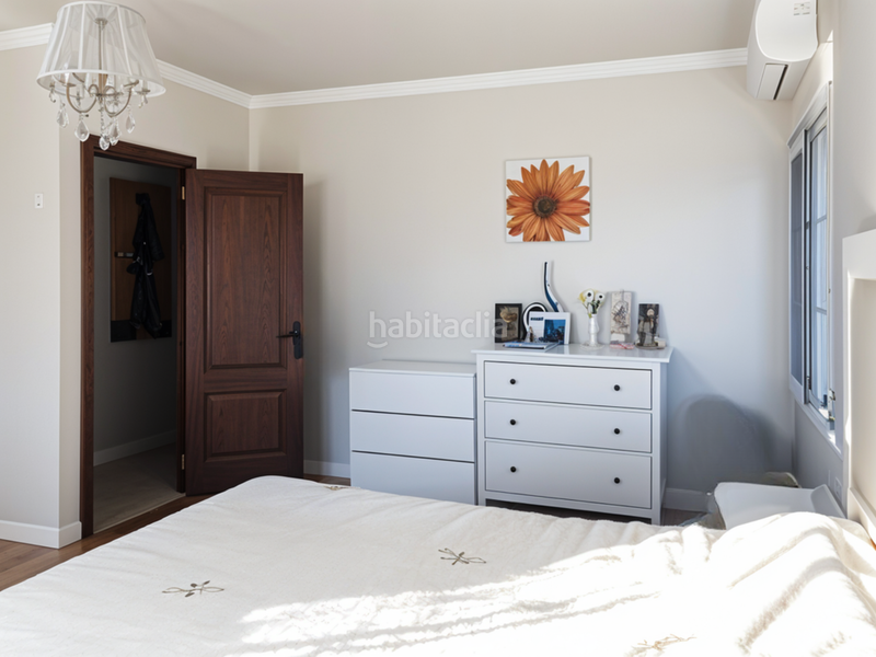 Foto 6407a128-5ce2-42a8-8e00-03653b4b1c66. Casa con parcheggio piscina in Guadalobón Estepona