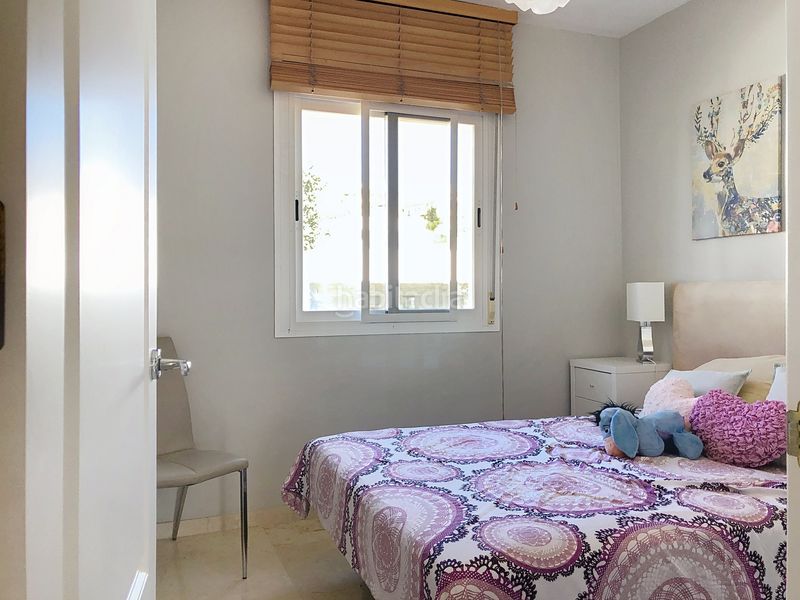 Foto bd65869f-732e-479b-8bde-d04a53cbf0f5. Casa adossada amb aparcament piscina a La Concha - Resina Golf Estepona