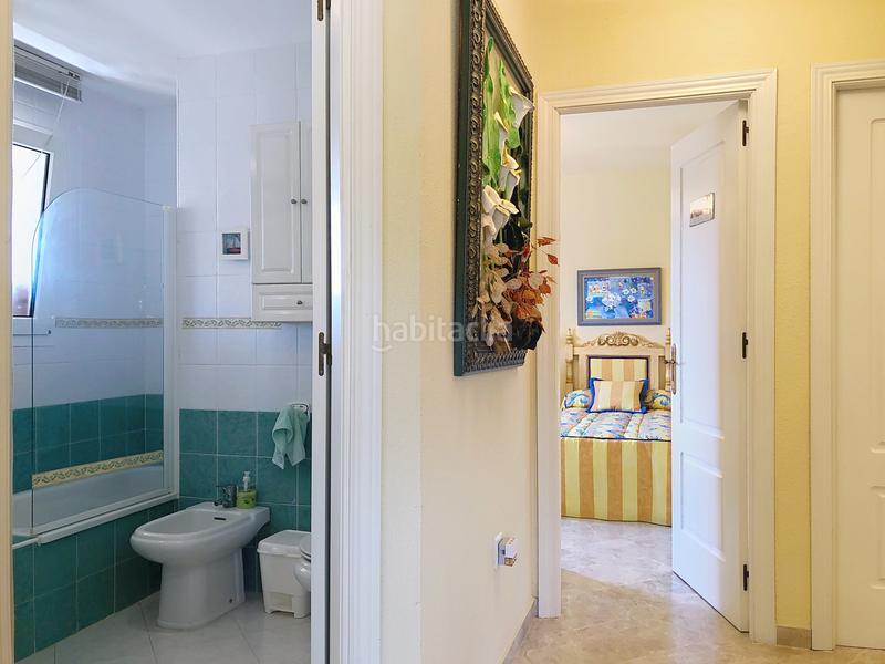 Foto 05d0f830-3c3f-497a-969a-efaf2a9e542f. Casa a schiera con parcheggio piscina in Alcorrín Manilva