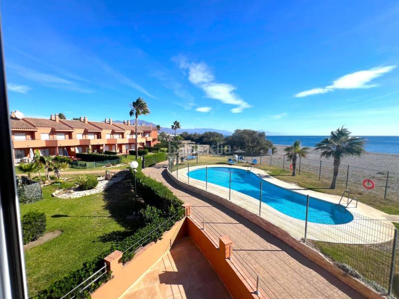 Foto 5e70f1aa-f1f4-4cd5-8126-6b8264095c54. Casa a schiera con parcheggio piscina in Alcorrín Manilva