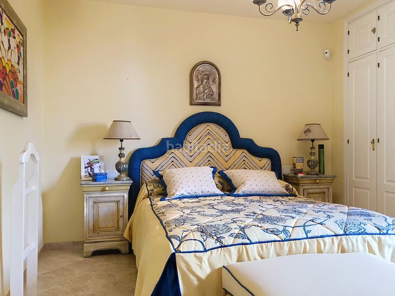 Foto 6e16f8e8-beab-4fcd-9adb-e1093b256cbc. Casa a schiera con parcheggio piscina in Alcorrín Manilva