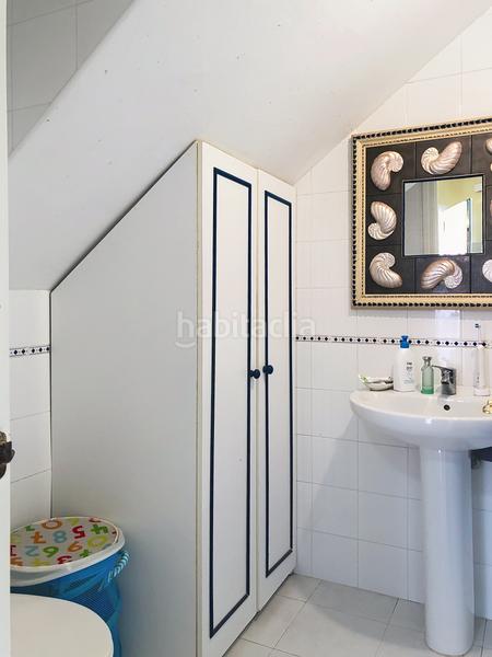 Foto 989bb73d-de95-463b-9fe2-6d94b57e34b4. Casa a schiera con parcheggio piscina in Alcorrín Manilva