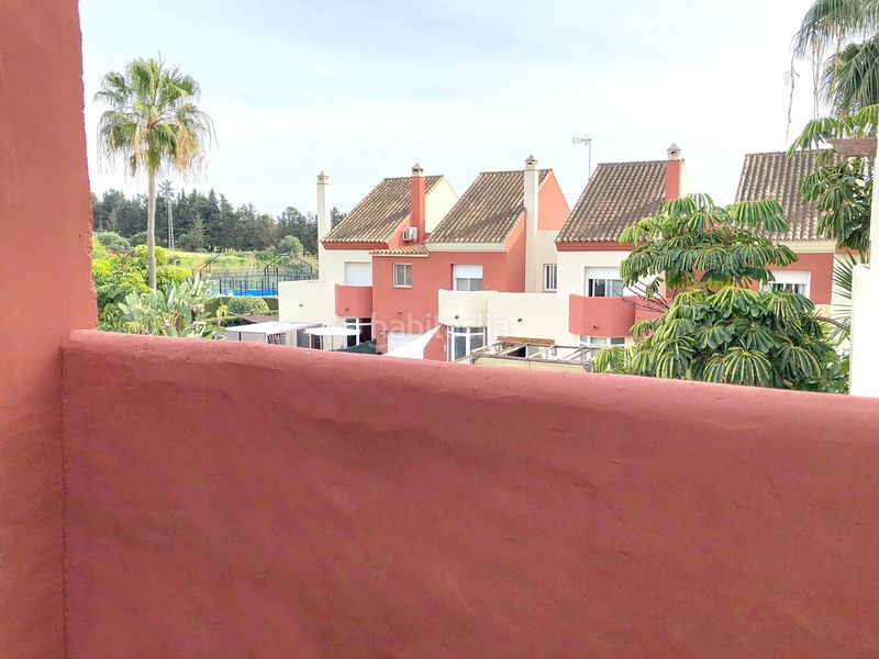 Foto 5deaffe4-a4ff-4b65-b19e-349d20f031fa. Maison jumelée avec parking piscine dans La Concha - Resina Golf Estepona