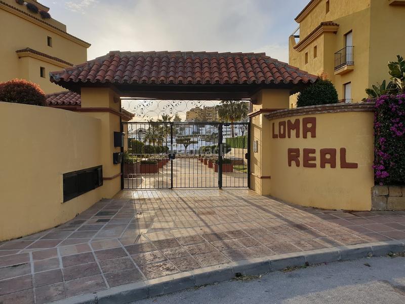 Foto 113bc9e8-2302-4780-a03d-80d7cead0990. Àtic amb aparcament a La Concha - Resina Golf Estepona