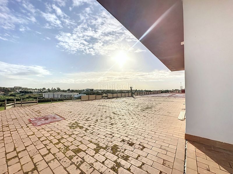 Foto 784a3fc6-922c-463e-b630-0597d3ae2e92. Local comercial a Cancelada Estepona