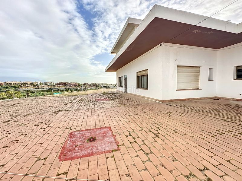Foto db6acac3-34f5-48d0-91f2-815afaea8a64. Local comercial a Cancelada Estepona