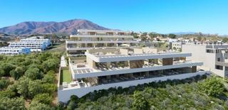 Ground floor in Guadalobón. Casa moderna costera en planta baja con jardín privado y terraza