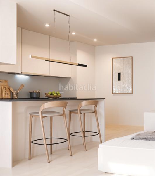 Foto 946f8a9d-fc8c-475b-a860-8c228b05cf34. Apartamento piso en primera planta con jardín, piscina cubierta y gimnasio en el centro en Estepona