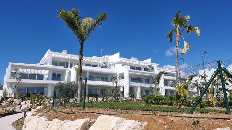 Foto e839204d-490b-4029-8e04-b307cd3fbaa5. Rez-de-chaussée avec parking piscine dans Casares pueblo Casares