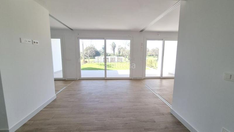 Foto f36b33e0-928e-43f4-93e7-e9d9471a1bfd. Rez-de-chaussée avec parking piscine dans Casares pueblo Casares