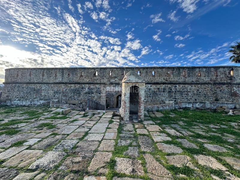 Foto 0051f668-f7d5-4019-a778-1f462b2bedcf. Casa adosada oportunidad única junto al mar en la encantadora zona dEl Castillo de la duquesa en Manilva