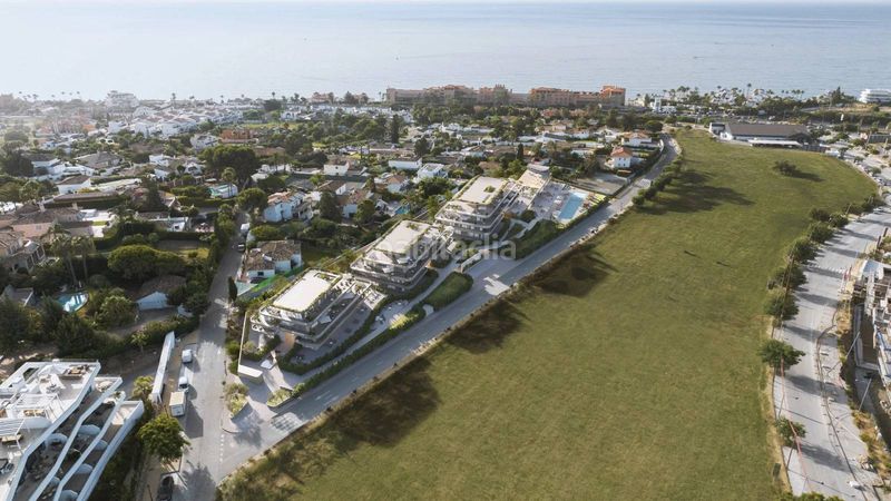 Foto d689f6e6-0b9d-425a-872a-98de8dd0df79. Planta baixa amb aparcament piscina a Guadalobón Estepona