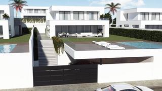 Maison à El Castillo. Moderna villa de 4 dormitorios con piscina privada y jardín en l
