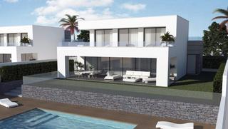 Maison à El Castillo. Villa a estrenar 4 dormitorios, piscina privada y jardín  la duq