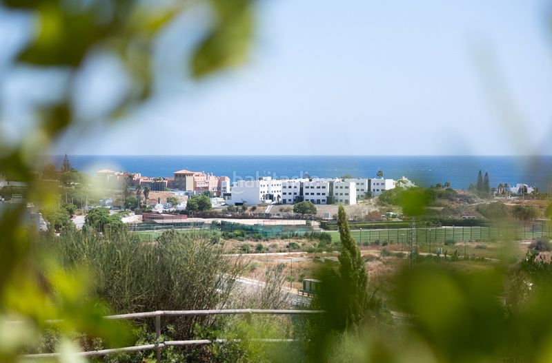 Foto ba7c13a4-1b4f-4ca4-9fe1-02d1ecbf8332. Planta baixa amb aparcament a Guadalobón Estepona