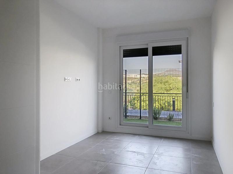 Foto 9663f3a1-2527-471f-8067-5c2ee156f888. Planta baixa amb aparcament a Guadalobón Estepona