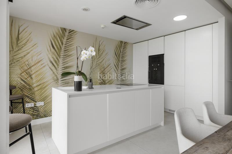 Foto 0205b1b7-fea6-41b7-b2eb-eaf5be6e609e. Apartament amb aparcament piscina a Guadalobón Estepona