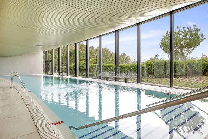 Foto 50b39554-b978-45bb-bb61-eaf1a441eec2. Apartament amb aparcament piscina a Guadalobón Estepona