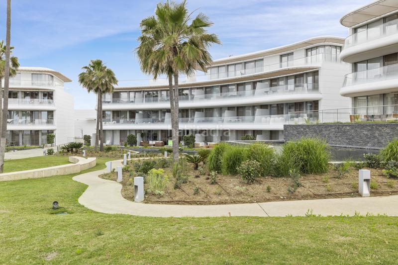 Foto b001ba31-5f51-4bf0-ad7a-8bf21bd647b8. Apartament amb aparcament piscina a Guadalobón Estepona