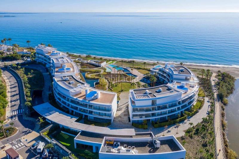 Foto dfbd6835-ebcf-45af-a327-ca946dbdbd51. Apartament amb aparcament piscina a Guadalobón Estepona